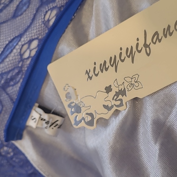 Xinyiyifang lace dress - Picture 9 of 9
